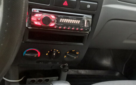 KIA Rio II, 2003 год, 350 000 рублей, 6 фотография