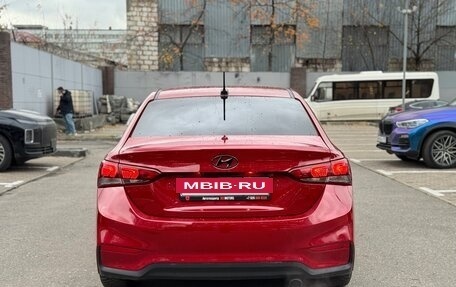 Hyundai Solaris II рестайлинг, 2017 год, 1 000 000 рублей, 4 фотография