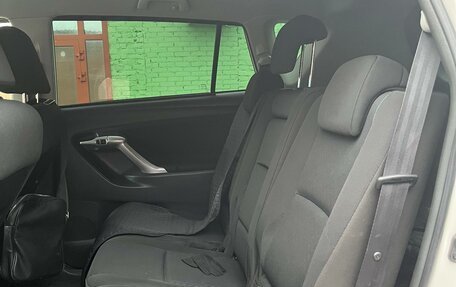 Toyota Verso I, 2012 год, 1 250 000 рублей, 8 фотография