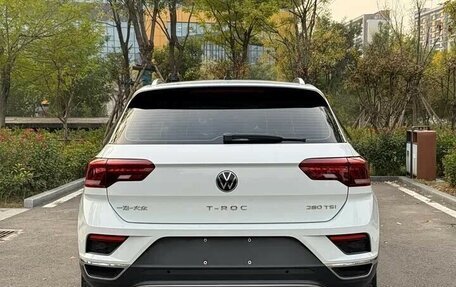 Volkswagen T-Roc I, 2022 год, 2 180 000 рублей, 6 фотография