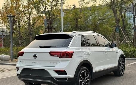 Volkswagen T-Roc I, 2022 год, 2 180 000 рублей, 4 фотография