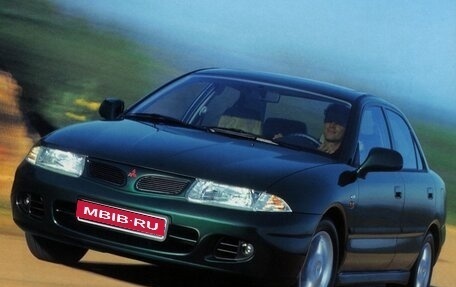 Mitsubishi Carisma I, 1997 год, 160 000 рублей, 1 фотография