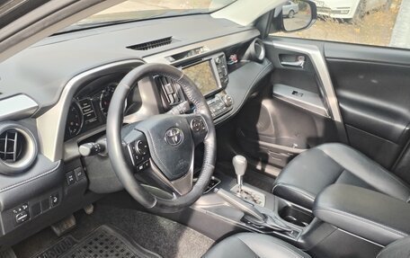Toyota RAV4, 2018 год, 2 540 000 рублей, 14 фотография