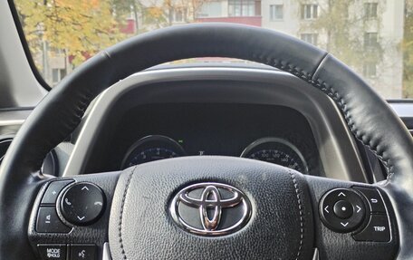 Toyota RAV4, 2018 год, 2 540 000 рублей, 24 фотография