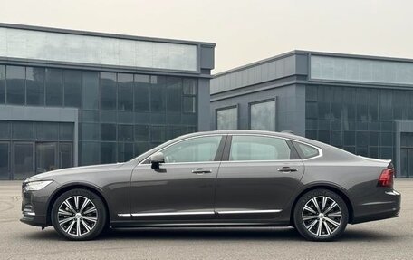Volvo S90 II рестайлинг, 2022 год, 3 030 000 рублей, 3 фотография