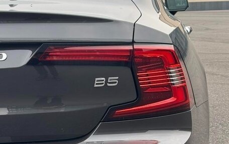 Volvo S90 II рестайлинг, 2022 год, 3 030 000 рублей, 7 фотография