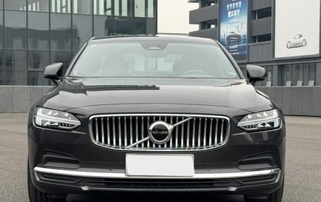Volvo S90 II рестайлинг, 2022 год, 3 030 000 рублей, 12 фотография