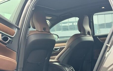 Volvo S90 II рестайлинг, 2022 год, 3 030 000 рублей, 21 фотография