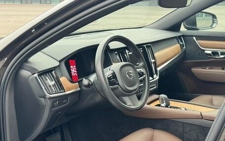 Volvo S90 II рестайлинг, 2022 год, 3 030 000 рублей, 16 фотография