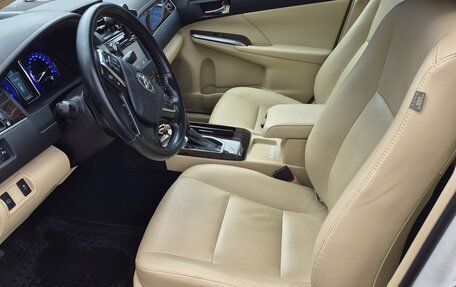 Toyota Camry, 2017 год, 2 500 000 рублей, 6 фотография