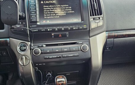 Toyota Land Cruiser 200, 2008 год, 2 690 000 рублей, 6 фотография