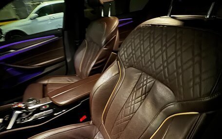 BMW 5 серия, 2019 год, 4 800 000 рублей, 6 фотография