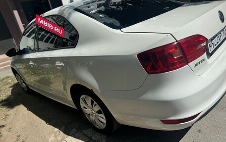 Volkswagen Jetta VI, 2012 год, 1 100 000 рублей, 3 фотография