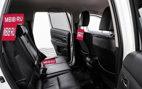 Mitsubishi Outlander III рестайлинг 3, 2018 год, 1 695 000 рублей, 17 фотография