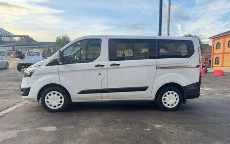 Ford Tourneo Custom I рестайлинг, 2017 год, 1 680 000 рублей, 2 фотография