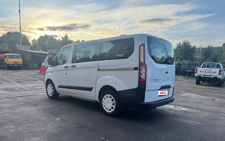 Ford Tourneo Custom I рестайлинг, 2017 год, 1 680 000 рублей, 3 фотография