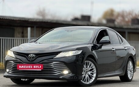 Toyota Camry, 2018 год, 2 899 999 рублей, 8 фотография