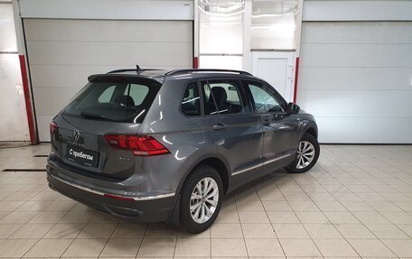 Volkswagen Tiguan II, 2021 год, 2 798 000 рублей, 5 фотография