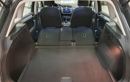 Volkswagen Tiguan II, 2021 год, 2 798 000 рублей, 17 фотография