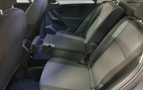 Volkswagen Tiguan II, 2021 год, 2 798 000 рублей, 21 фотография