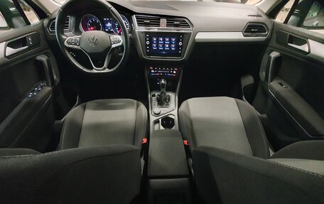 Volkswagen Tiguan II, 2021 год, 2 798 000 рублей, 23 фотография