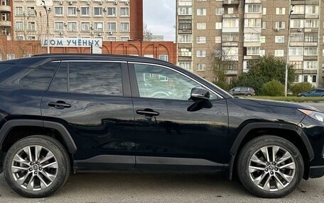 Toyota RAV4, 2020 год, 3 500 000 рублей, 4 фотография