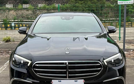 Mercedes-Benz E-Класс, 2022 год, 3 270 000 рублей, 3 фотография