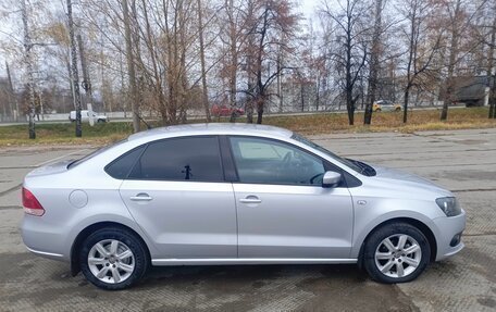 Volkswagen Polo VI (EU Market), 2014 год, 830 000 рублей, 3 фотография