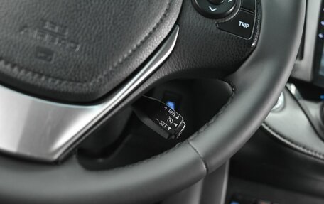 Toyota RAV4, 2019 год, 2 195 000 рублей, 10 фотография