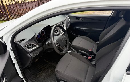 Hyundai Solaris II рестайлинг, 2019 год, 1 349 000 рублей, 15 фотография
