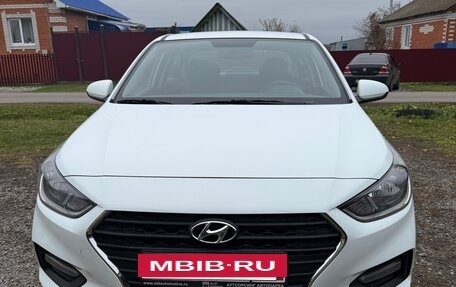 Hyundai Solaris II рестайлинг, 2019 год, 1 349 000 рублей, 3 фотография