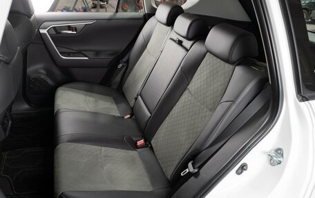 Toyota RAV4, 2025 год, 4 499 000 рублей, 9 фотография