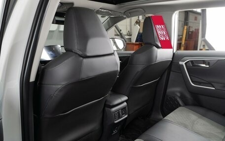 Toyota RAV4, 2025 год, 4 499 000 рублей, 11 фотография