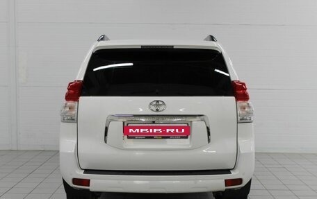 Toyota Land Cruiser Prado 150 рестайлинг 2, 2010 год, 3 430 000 рублей, 9 фотография