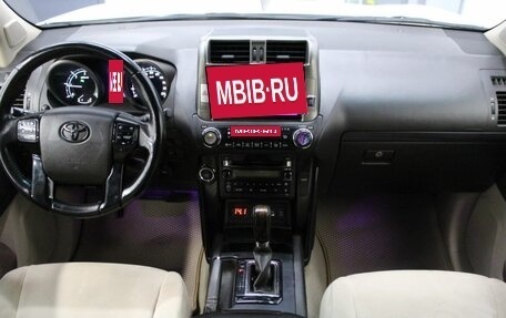 Toyota Land Cruiser Prado 150 рестайлинг 2, 2010 год, 3 430 000 рублей, 20 фотография