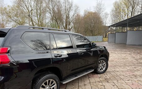 Toyota Land Cruiser Prado 150 рестайлинг 2, 2019 год, 5 500 000 рублей, 3 фотография