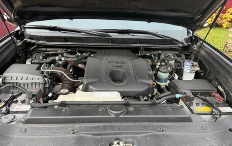 Toyota Land Cruiser Prado 150 рестайлинг 2, 2019 год, 5 500 000 рублей, 11 фотография