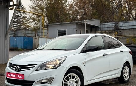 Hyundai Solaris II рестайлинг, 2014 год, 1 049 000 рублей, 1 фотография