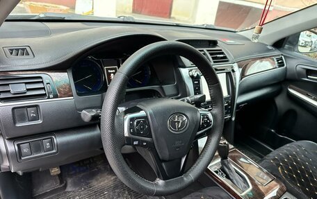 Toyota Camry, 2016 год, 2 200 000 рублей, 4 фотография