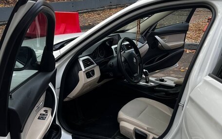 BMW 3 серия, 2016 год, 2 200 000 рублей, 22 фотография