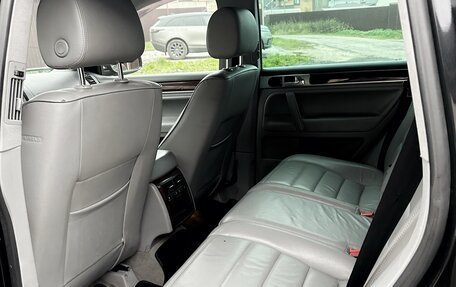 Volkswagen Touareg III, 2004 год, 900 000 рублей, 3 фотография