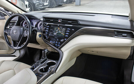 Toyota Camry, 2018 год, 2 498 000 рублей, 11 фотография