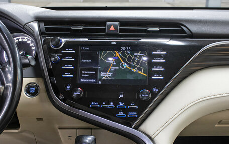 Toyota Camry, 2018 год, 2 498 000 рублей, 15 фотография