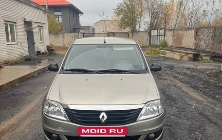 Renault Logan I, 2011 год, 750 000 рублей, 2 фотография