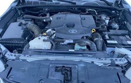 Toyota Hilux VIII, 2015 год, 2 300 000 рублей, 6 фотография