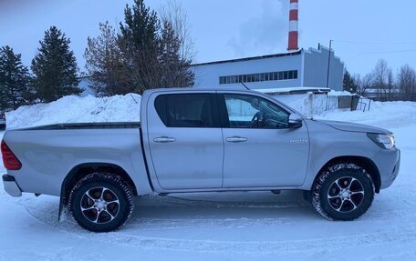 Toyota Hilux VIII, 2015 год, 2 300 000 рублей, 1 фотография