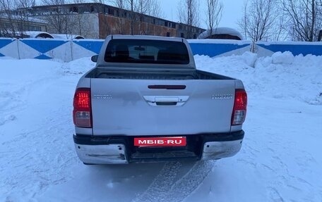 Toyota Hilux VIII, 2015 год, 2 300 000 рублей, 4 фотография