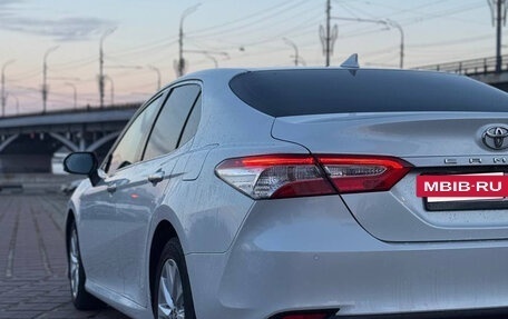 Toyota Camry, 2019 год, 3 000 000 рублей, 5 фотография