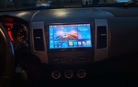 Mitsubishi Outlander III рестайлинг 3, 2008 год, 1 250 000 рублей, 13 фотография