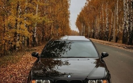 BMW 5 серия, 2003 год, 1 090 000 рублей, 1 фотография